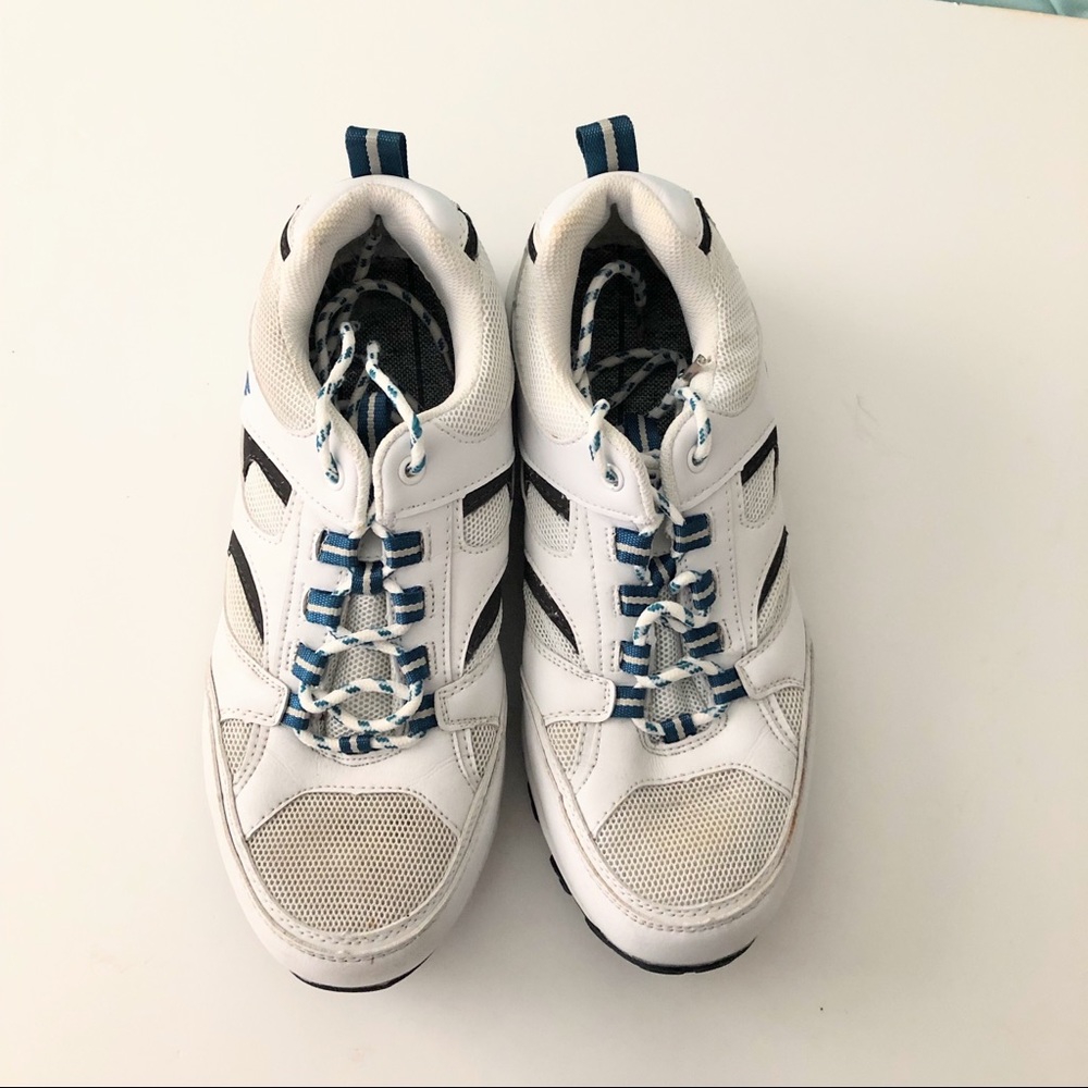 Sz 10 Width 6E Mt. Emey Sneakers